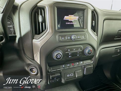 Used 2025 Chevrolet Silverado 2500 Custom w/ Custom Convenience Package image 30