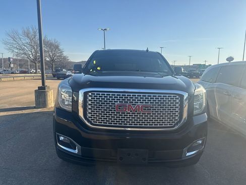 Used 2016 GMC Yukon Denali w/ Open Road Package image 2