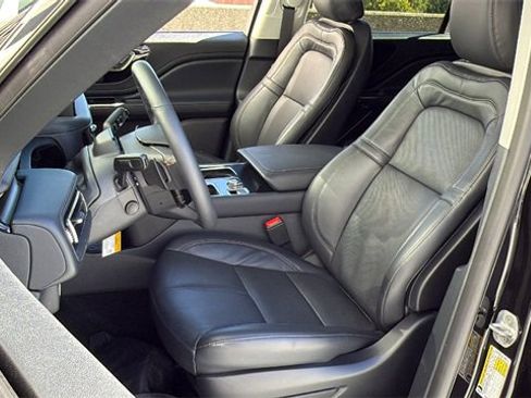New 2025 Lincoln Aviator Reserve w/ Jet Appearance Package image 18