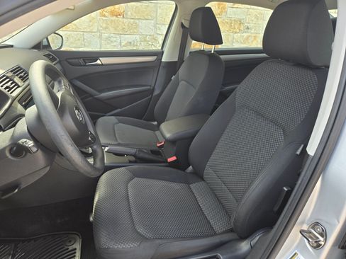 Used 2012 Volkswagen Passat 2.5 S FWD image 5