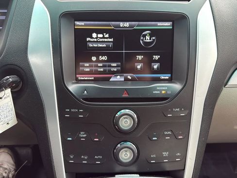 Used 2012 Ford Explorer XLT image 32