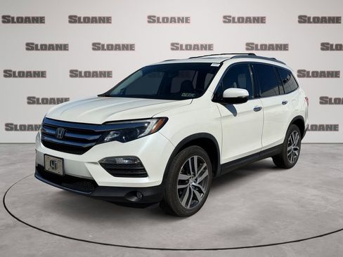 Used 2016 Honda Pilot Touring image 1