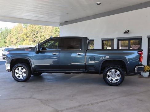 Used 2020 Chevrolet Silverado 2500 LTZ w/ Technology Package image 2