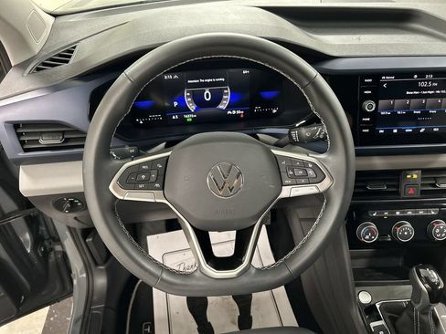 Certified 2023 Volkswagen Taos SE AWD/4WD image 4