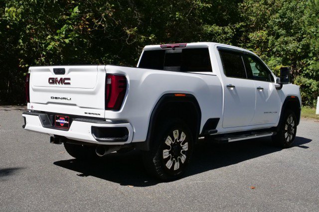 Used 2024 GMC Sierra 2500 Denali AWD/4WD image 9