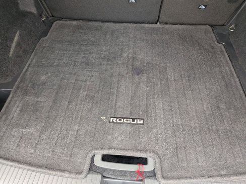 Used 2025 Nissan Rogue SV w/ SV Premium Package FWD image 22
