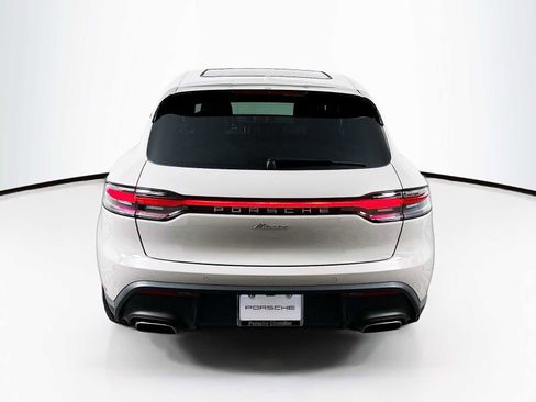 Certified 2025 Porsche Macan image 10