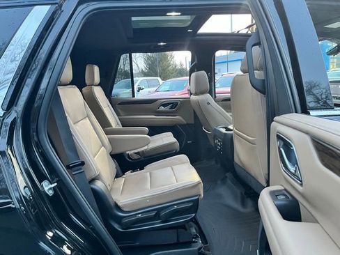 Used 2021 Chevrolet Tahoe Premier w/ Premium Package image 24