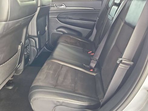 Used 2020 Jeep Grand Cherokee Laredo w/ Laredo X Package RWD image 25