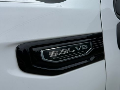 Used 2022 GMC Sierra 1500 Elevation AWD/4WD image 9