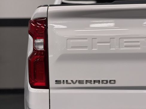 Used 2022 Chevrolet Silverado 1500 RST image 13