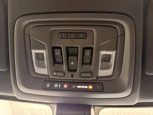 Used 2022 Chevrolet Silverado 2500 High Country w/ Z71 Off-Road Package image 64