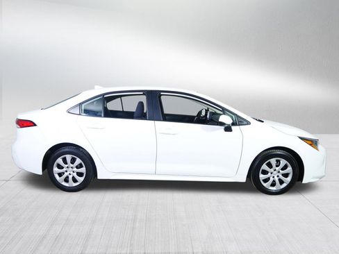 Used 2024 Toyota Corolla LE image 8