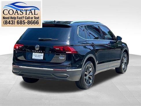 Used 2023 Volkswagen Tiguan SE AWD/4WD image 12