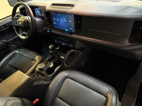 Used 2025 Ford Bronco Badlands image 51