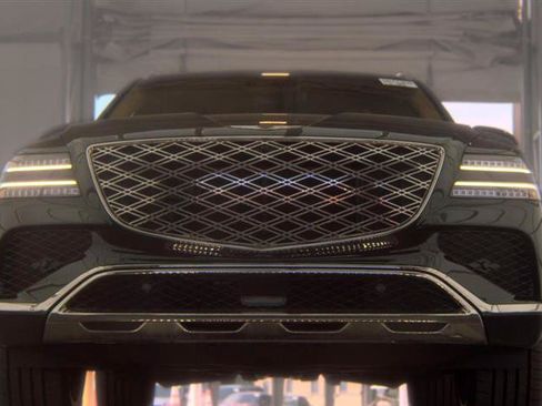 Used 2025 Genesis GV80 3.5T Prestige AWD/4WD image 2