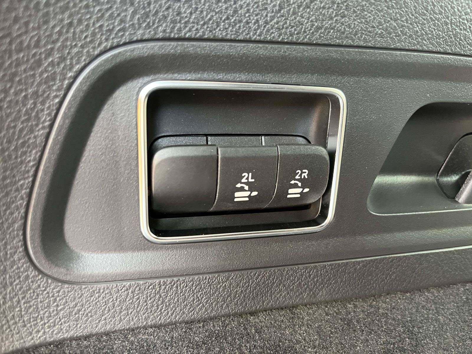 New 2027 Mercedes-Benz GLS 450 4MATIC image 11