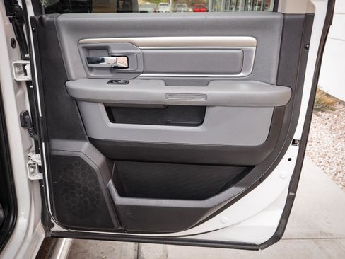 Used 2017 RAM 2500 SLT w/ Luxury Group AWD/4WD image 29