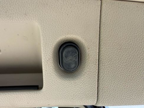 Used 2015 GMC Yukon Denali w/ Premium Package AWD/4WD image 36