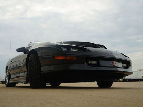 Used 1997 Chevrolet Camaro Z28 w/ Preferred Equipment Group 2 image 23