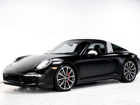 Used 2014 Porsche 911 Targa 4S image 6