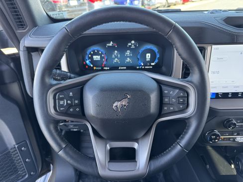 Used 2025 Ford Bronco Outer Banks w/ Sasquatch Package AWD/4WD image 15