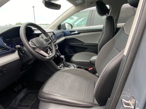 Used 2023 Volkswagen Taos SE AWD/4WD image 10