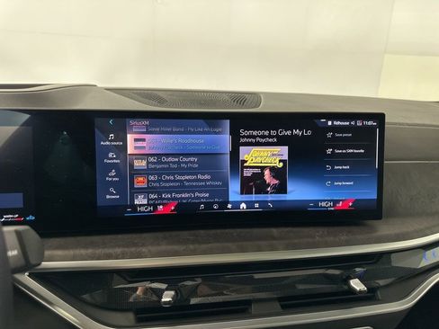 Certified 2025 BMW X7 xDrive40i w/ Executive Package AWD/4WD image 17