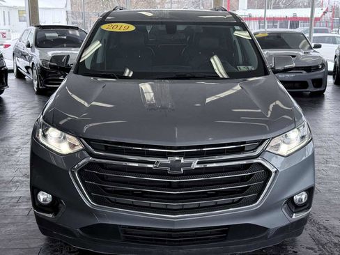 Used 2019 Chevrolet Traverse LT image 3