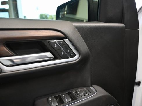 Used 2022 GMC Sierra 1500 SLT w/ SLT Convenience Package image 27