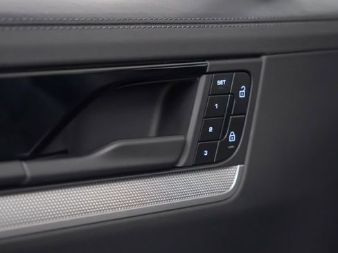 Certified 2025 Porsche Cayenne S image 22