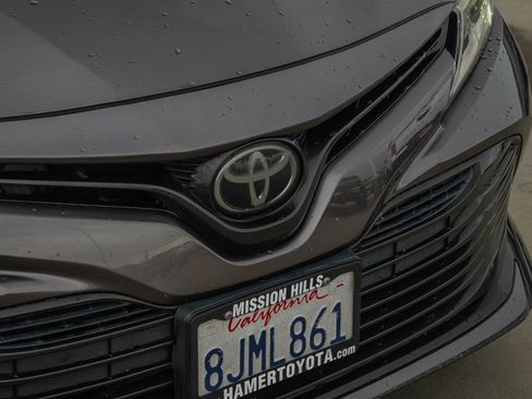 Used 2019 Toyota Camry LE w/ Carpet Mat Package FWD image 10