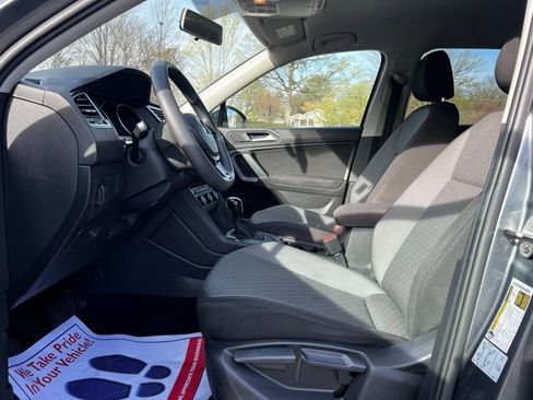 Used 2020 Volkswagen Tiguan S image 12