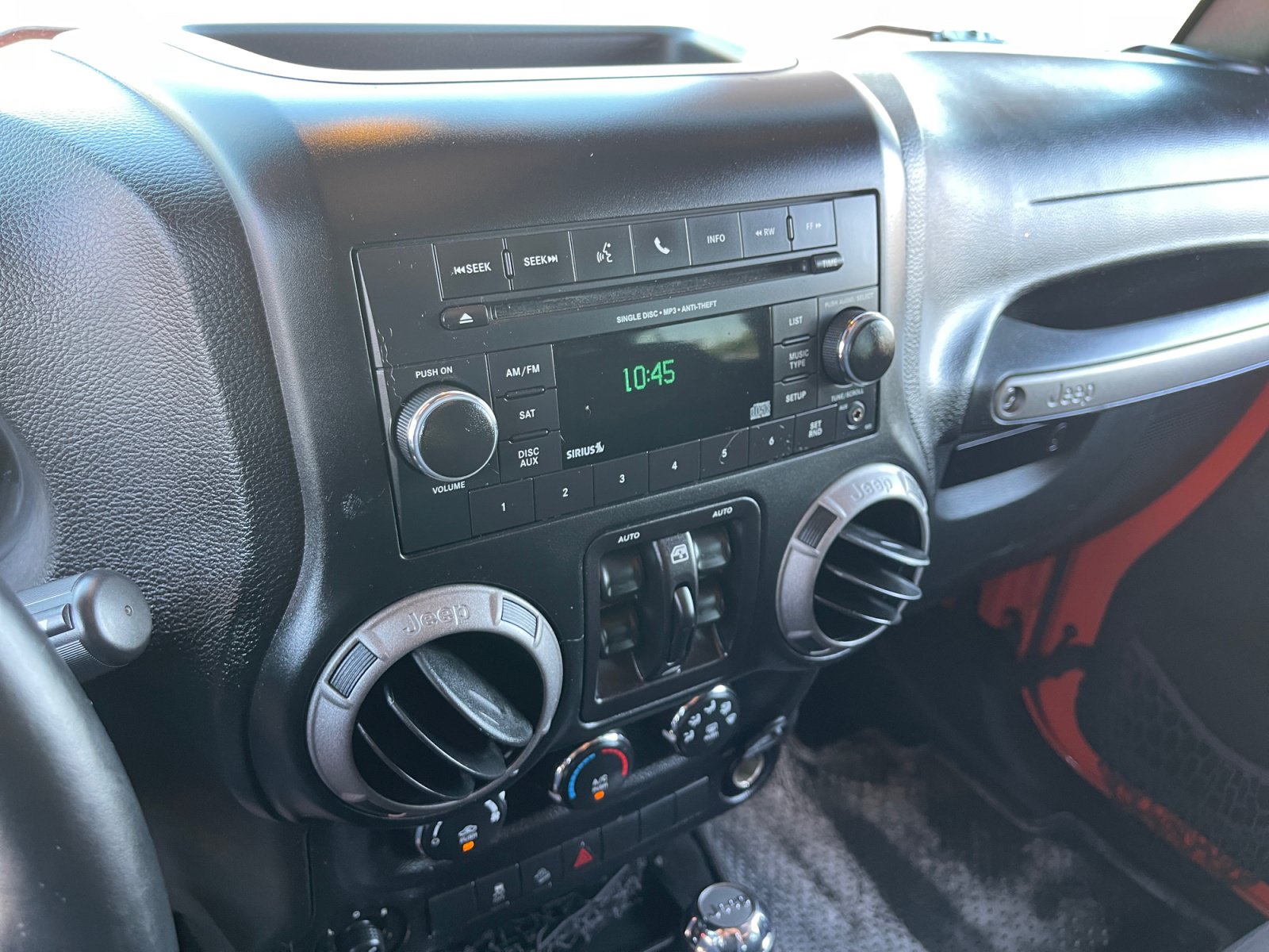 Used 2015 Jeep Wrangler Unlimited Sport w/ Quick Order Package 24S AWD/4WD image 12