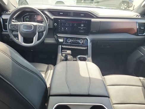 Used 2025 GMC Sierra 1500 Denali w/ Denali Reserve Package AWD/4WD image 14