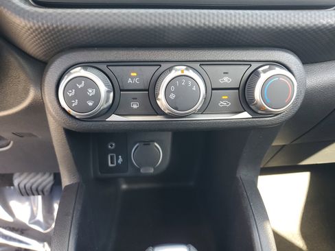 Used 2023 Nissan Kicks S image 28