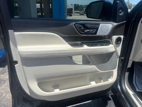 Used 2021 Lincoln Navigator Black Label AWD/4WD image 14