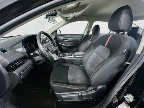 Used 2025 Nissan Sentra SR FWD image 13