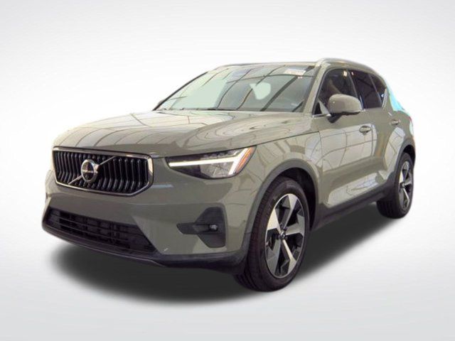 Used 2024 Volvo XC40 B5 Plus AWD/4WD image 2
