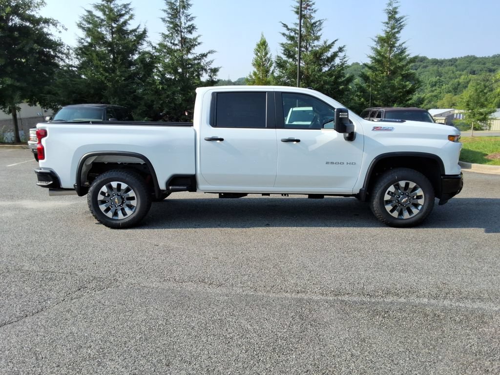 New 2026 Chevrolet Silverado 2500 Custom w/ Custom Value Package AWD/4WD image 4