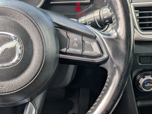 Used 2018 MAZDA MAZDA3 Touring image 16