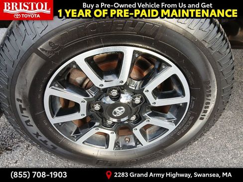 Used 2018 Toyota Tundra Limited image 12