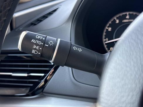 Used 2023 Acura RDX AWD image 11
