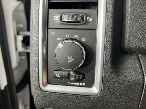 Used 2018 RAM 2500 Power Wagon w/ Leather & Luxury Group AWD/4WD image 19