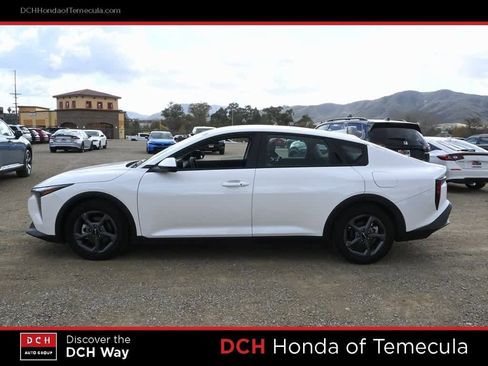 Used 2025 Kia K4 LXS image 4