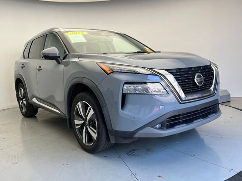 Used 2021 Nissan Rogue SL w/ Premium Package FWD image 2
