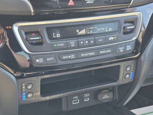 Used 2025 Honda Passport Black Edition image 30