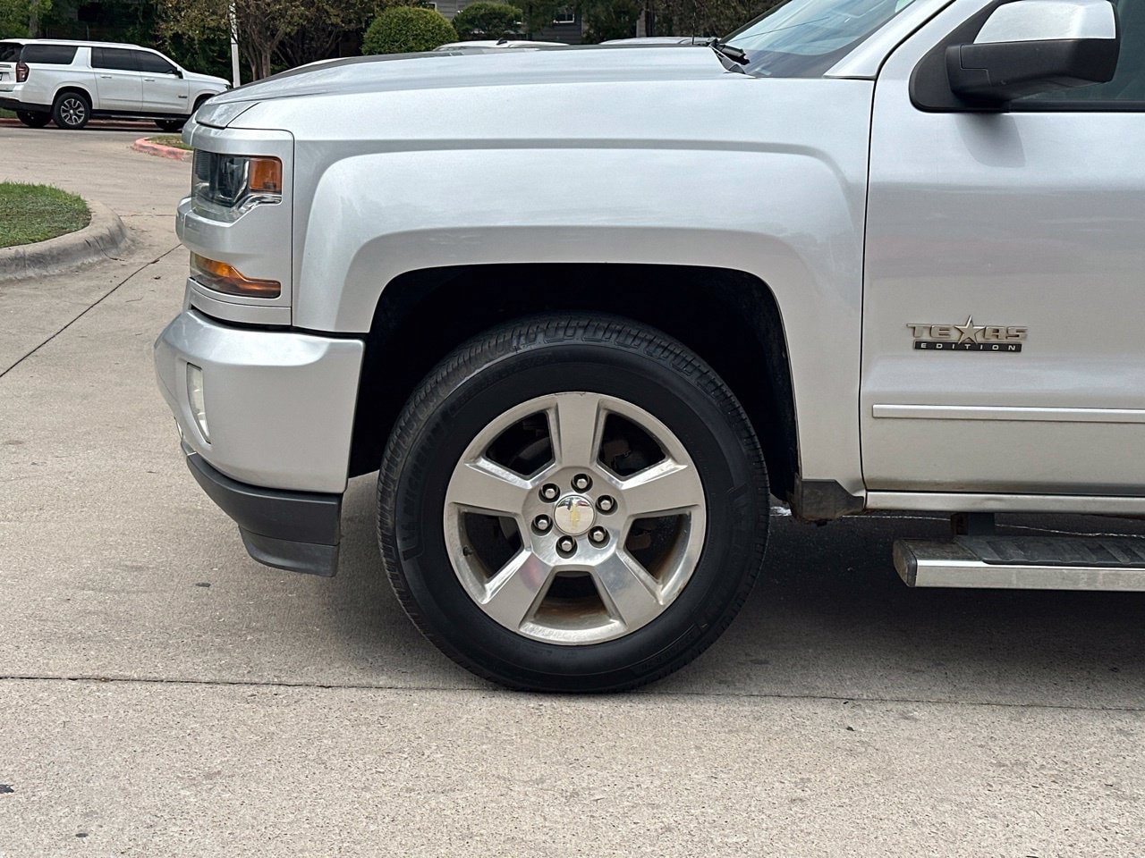 Used 2018 Chevrolet Silverado 1500 LT w/ Texas Edition AWD/4WD image 26