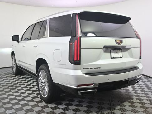 Used 2025 Cadillac Escalade Premium Luxury w/ Touring Package AWD/4WD image 4