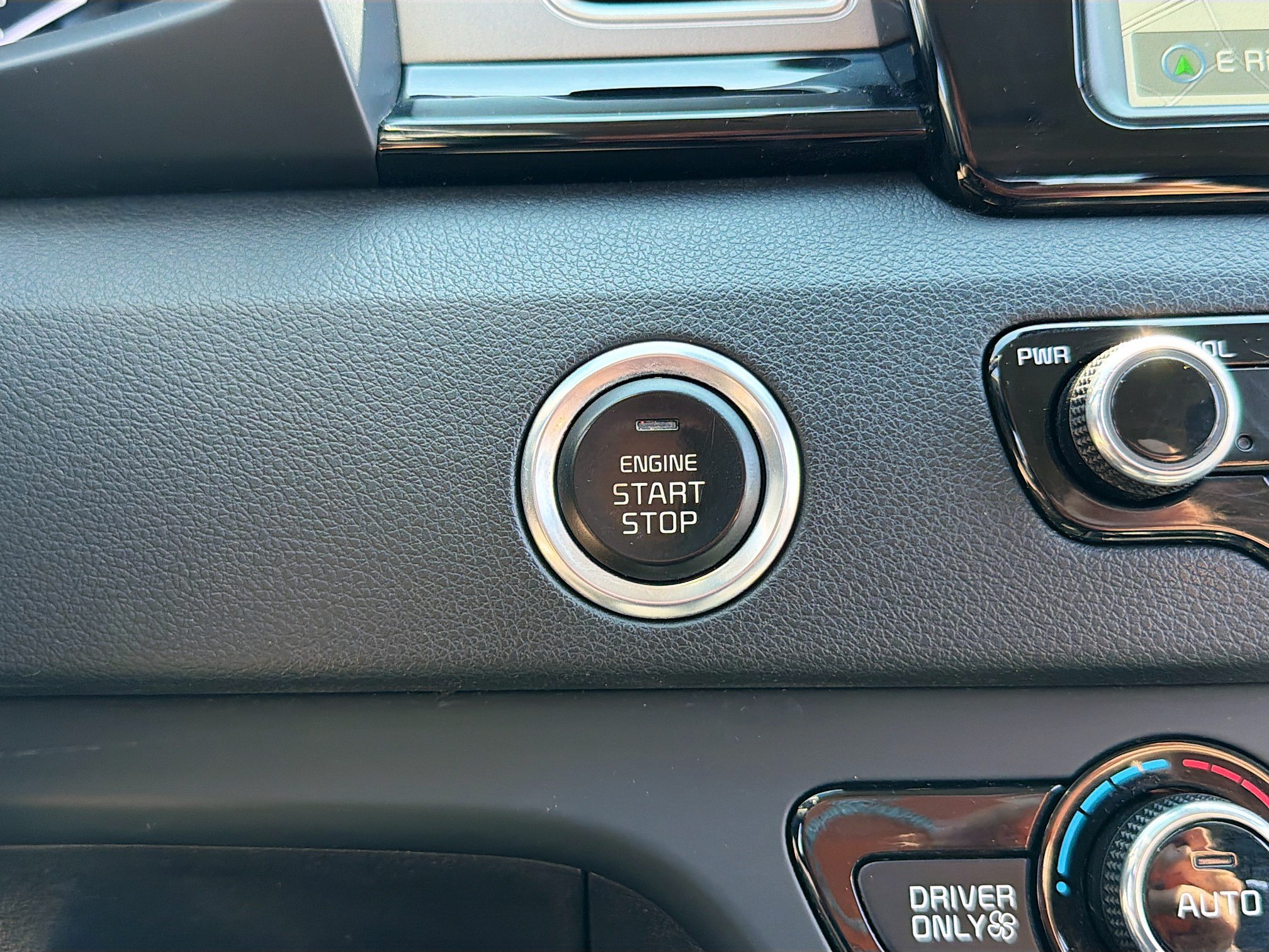 Used 2018 Kia Niro Touring FWD image 8